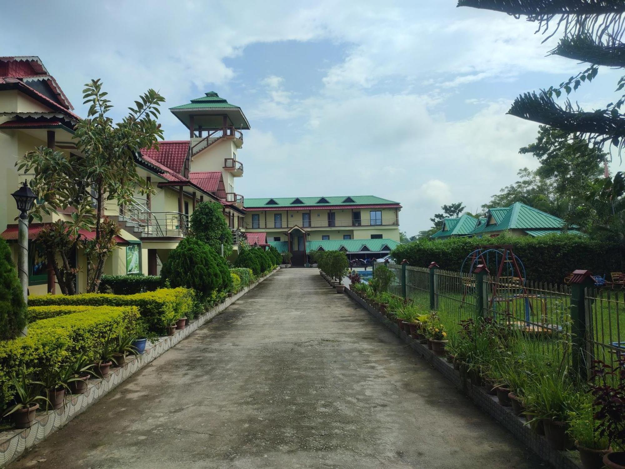 Maa Greenary View - A Holiday Resort Alipur Duar Kültér fotó