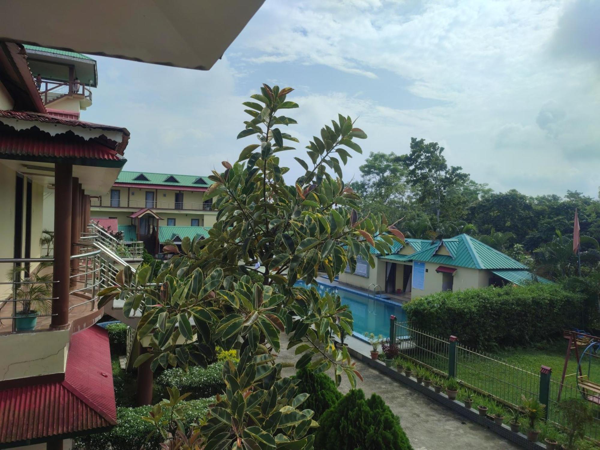 Maa Greenary View - A Holiday Resort Alipur Duar Kültér fotó