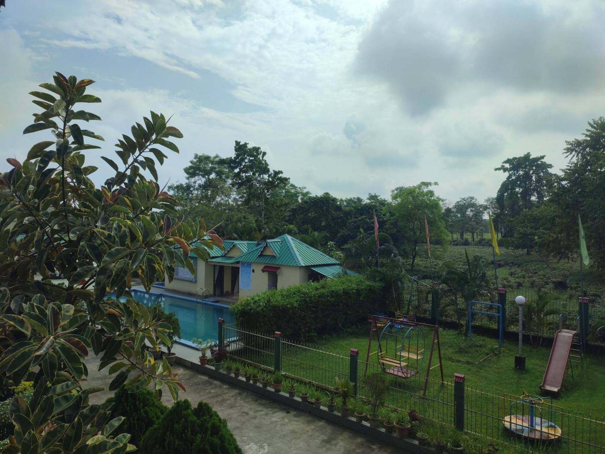 Maa Greenary View - A Holiday Resort Alipur Duar Kültér fotó